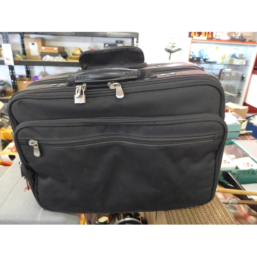 2081 - Heavy duty engineer's bags/trolley flight bag with  divided inner for tools/accessories.