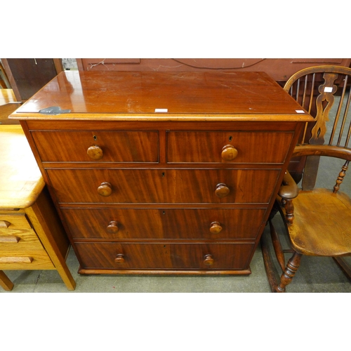 188 - A Victorian mahogany chest of drawers