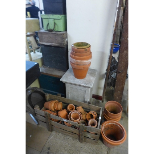 291B - Assorted terracotta garden plant pots and two vintage shelves