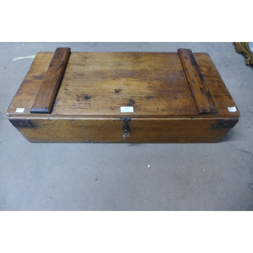 292 - A Victorian pine box