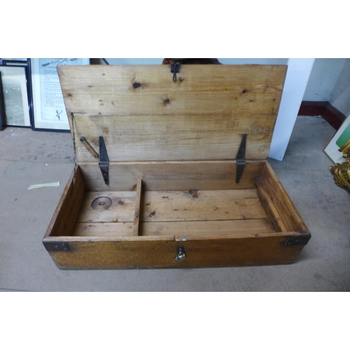 292 - A Victorian pine box