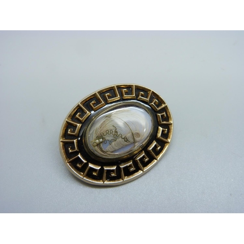 1044 - A Victorian memoriam hair brooch