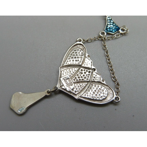 1121 - A silver and enamel Art Nouveau style necklet