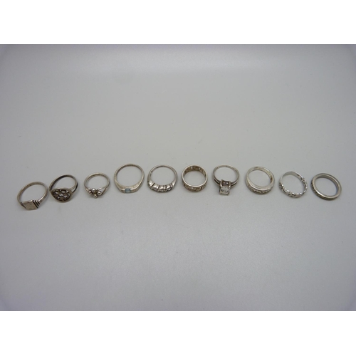 1132 - Ten silver rings