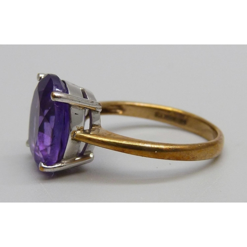 1151 - A 9ct gold amethyst solitaire ring, 3.3g, M