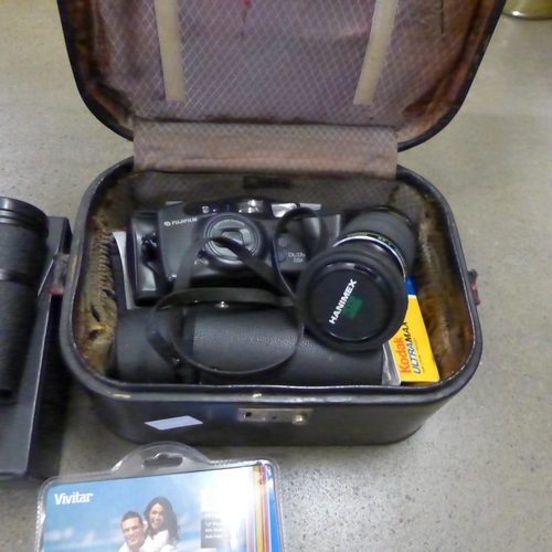 1158 - Cameras and camera equipment and a pair of binoculars **PLEASE NOTE THIS LOT IS NOT ELIGIBLE FOR POS... 