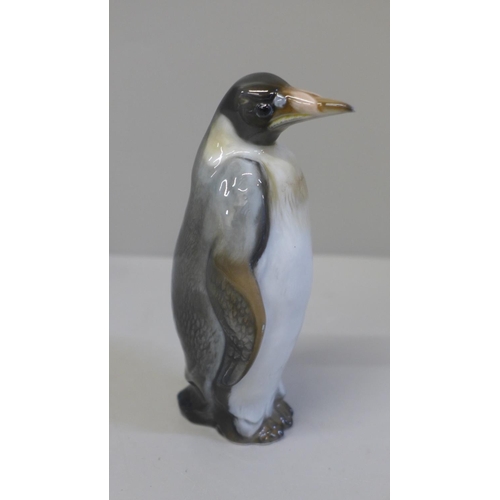 649 - A Rosenthal figure of a penguin