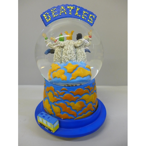 659 - A Beatles Magical Mystery Tour musical box