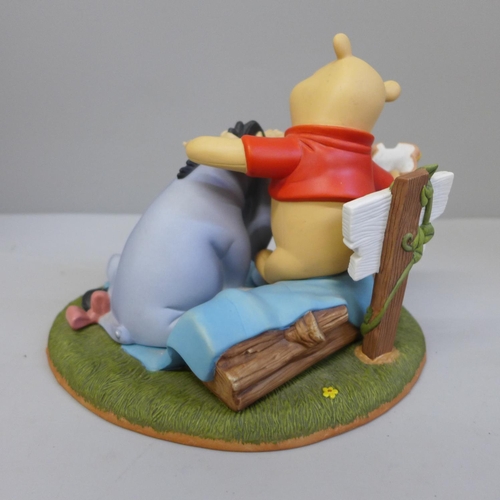 662 - A Winnie the Pooh Disney limited edition figure, 1726/7500, Summer Days Are Full Of Fun For Two