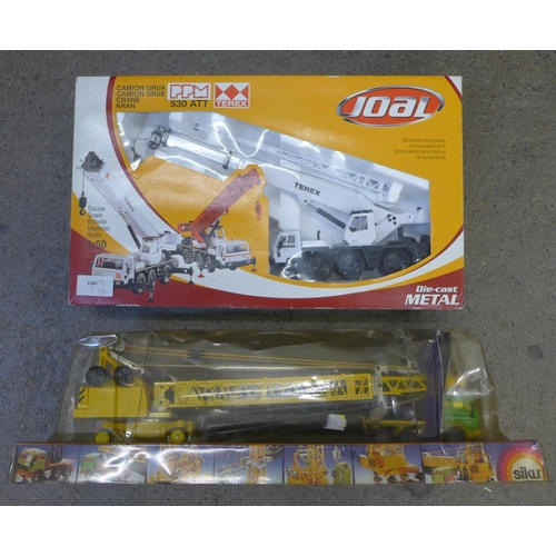 688 - Two boxes model vehicles; Siku Tower Construction Crane and Joal 530 ATT Crane