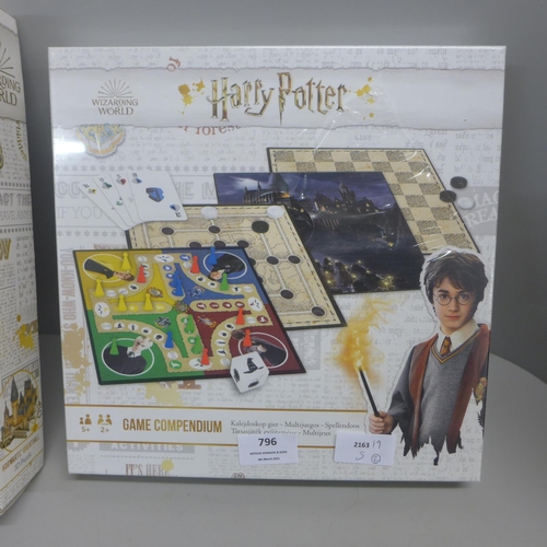 796 - A Revell Harry Potter 3D puzzle of Hogwarts Great Hall and a Harry Potter Game Compendium