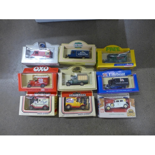 802 - A box of mixed die-cast model vehicles, including Models of Yesteryear, approximately 60, boxed