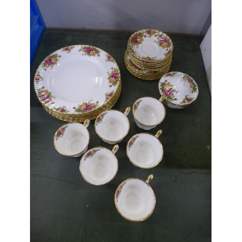 803 - A collection of Royal Albert Old Country Roses, six setting with lidded sugar basin