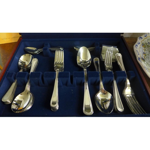 814 - A part canteen of Viners cutlery