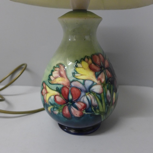 825 - A Moorcroft table lamp