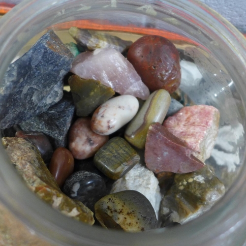 833 - A large collection of mineral and gem stone samples and shells **PLEASE NOTE THIS LOT IS NOT ELIGIBL... 