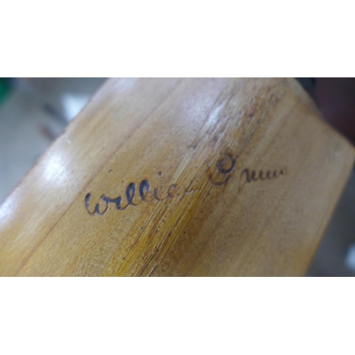 847 - A Gunn & Moore Star autographed bat signed by sixteen members of the legendary Australian touring te... 