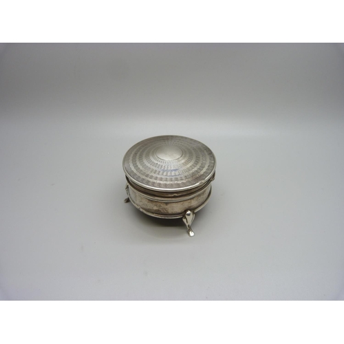 892 - A silver Art Deco design trinket box, Birmingham 1927, gross weight 58g