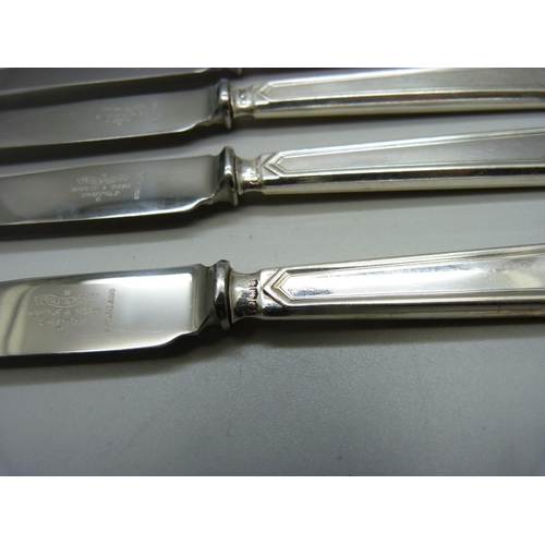 910C - Six silver Mappin & Webb Art Deco butter/tea knives, Sheffield 1936