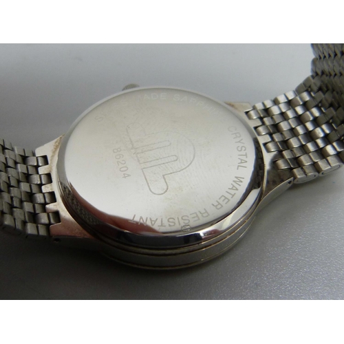 927 - A Maurice Lacroix quartz wristwatch