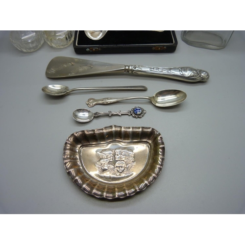 928 - A silver pin tray, christening spoon, shoe horn, etc.