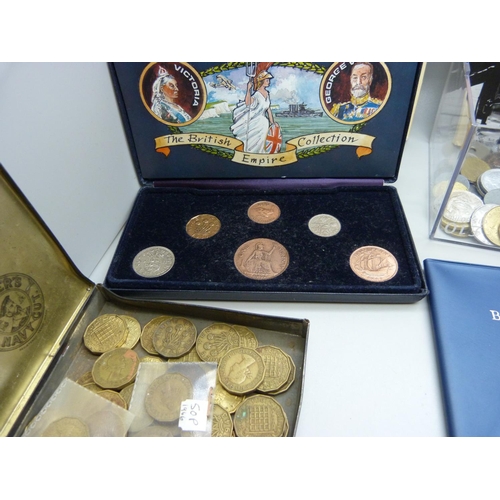 942 - A box of mixed British and foreign coins