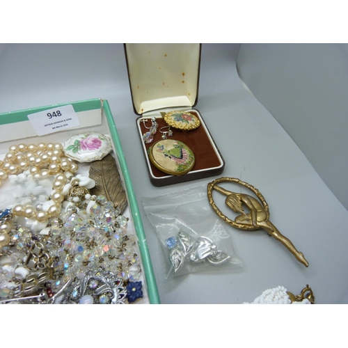 948 - Vintage costume jewellery