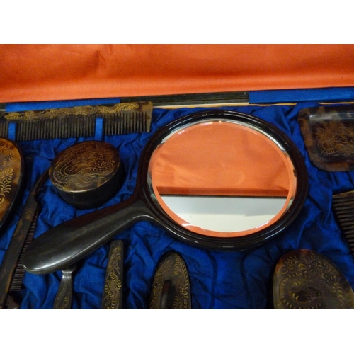 959 - A tortoiseshell vanity case