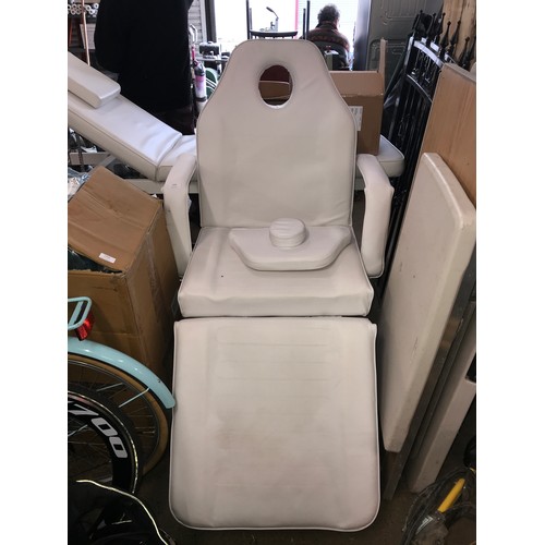 2442 - White vinyl massage/therapy table, converts to chair