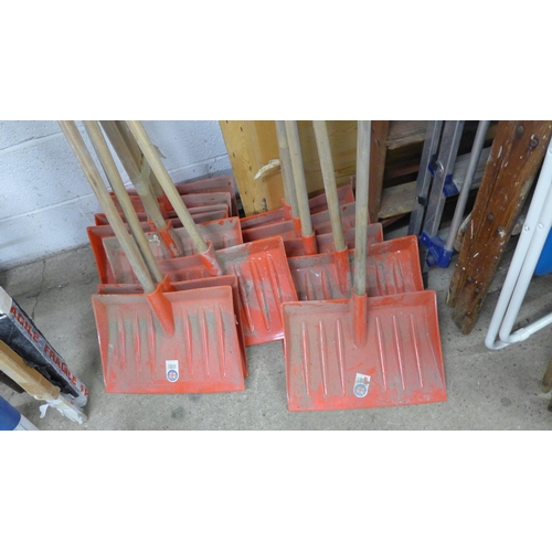 2490 - 12 snow shovels/scoops