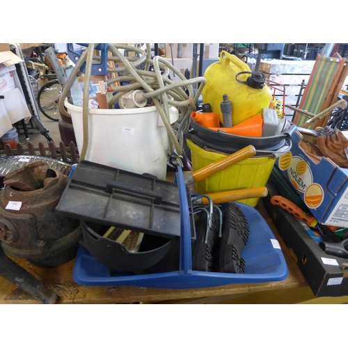 2460 - Job lot of gardening tools: hose on reel, weeding tool, qty of suede pruning gloves and various cons... 