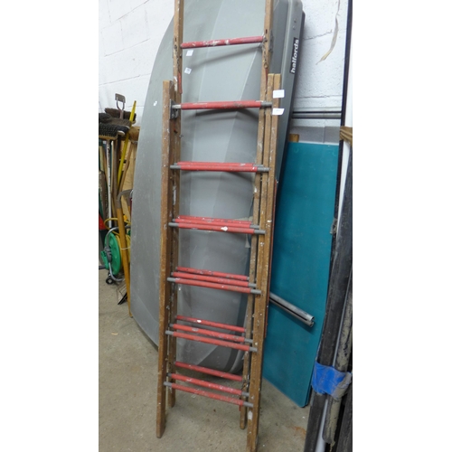 2499 - Wood/metal collapsible painter's sectional ladder