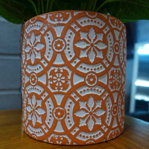 1420 - A faux green plant in a Moroccan tile pattern pot (63098104)