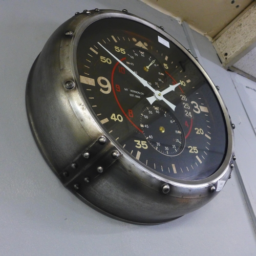 1405 - An aviation style clock