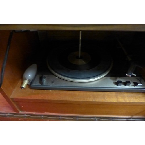 2327 - Grundig vintage radiogram