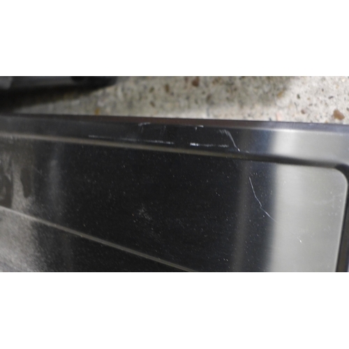 3224 - 1.5 stainless steel sink -* This lot is subject to vat