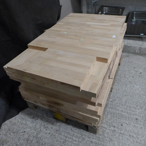 3232 - Pallet Of Misc Solid Oak Off Cuts * This lot is subject to VAT