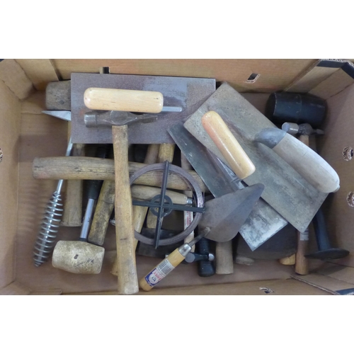 2035 - 2 trays of assorted woodworking and masonry/plastering tools: mixed hammers, picks, axes, trowels, e... 