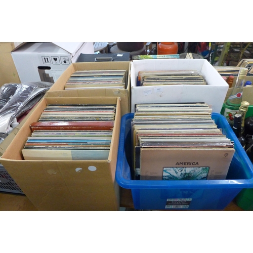 2087 - Approx. 250 mixed LP's/33rpm records, includes 1960's/70's and 80's pop and rock music