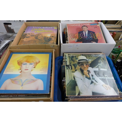 2087 - Approx. 250 mixed LP's/33rpm records, includes 1960's/70's and 80's pop and rock music