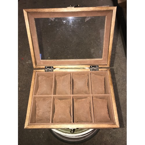 2262 - 18cm x 12 x 12cm wooden padded watch and jewellery case - Songmics - unused