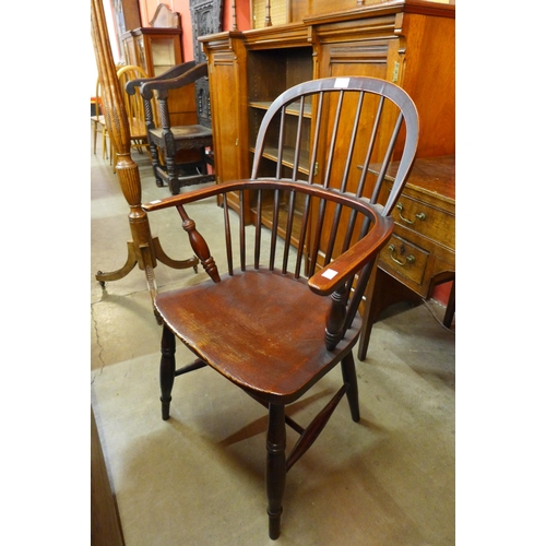 11 - A 19th Century elm Windsor chair