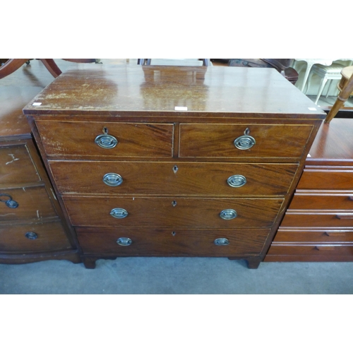 204 - A George III mahogany chest of drawers