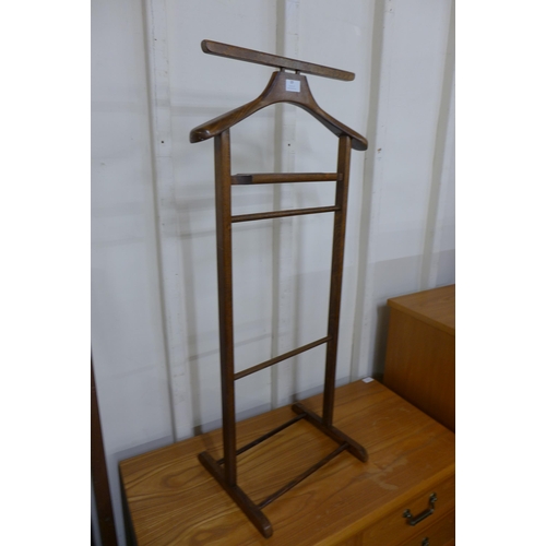 89 - A gentleman's beech valet stand