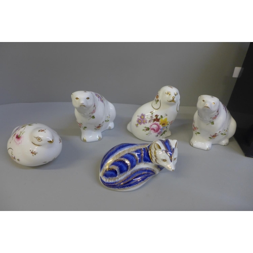 612 - Five Royal Crown Derby paperweights, two Derby Posies polar bears, The Spaniel, limited edition with... 