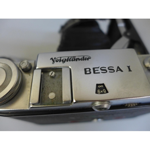 623 - A Voigtlander Bessa I camera, cased