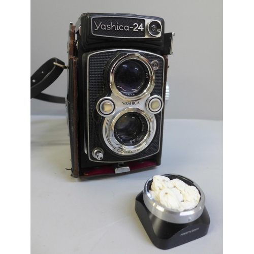 703 - A Yashica-24 TLR camera, cased