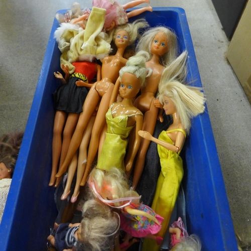 739 - A box of Barbie and similar dolls