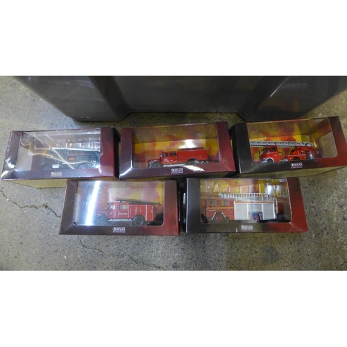 757 - Atlas Editions Fire Engines 1:72 scale, 28 models