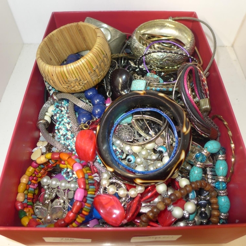 796 - A box of costume jewellery